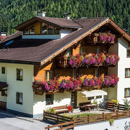 Pension Bergwelt نيوستيف ام ستوبيتا المظهر الخارجي الصورة